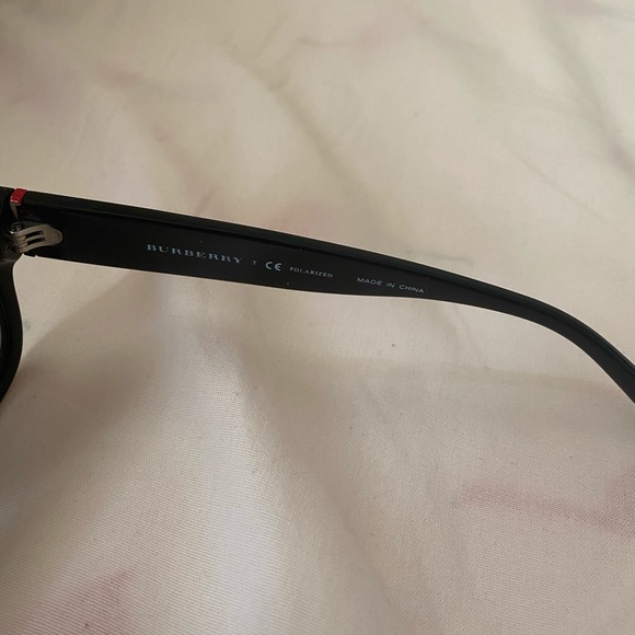 Authentic Burberry sunglasses. Basically new. main image 5
